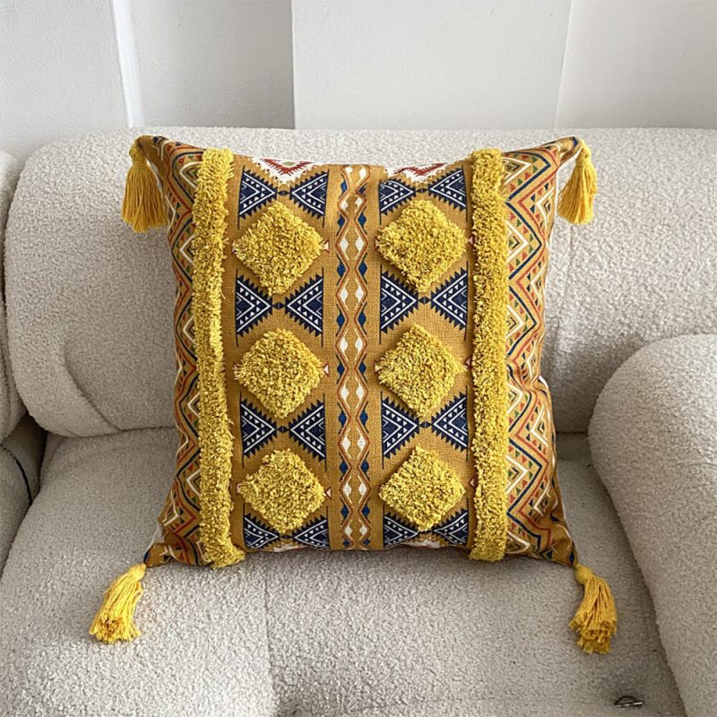 funnyfuzzyMoroccan InspiredDecorativeThrowPillowwithTassel 1